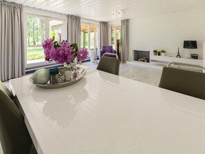 Bungalow | Dining - Lovely Chalet in Arendonk With Terrace (Oud-Turnhout)