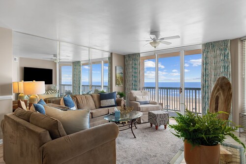 Luxury Oceanfront 3Bedroom Paradise