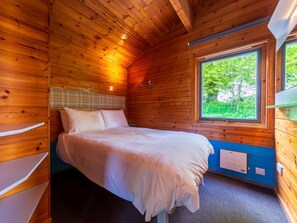 2 bedrooms, WiFi - Lodge 2 - Hot Tub by Interhome (Launceston)