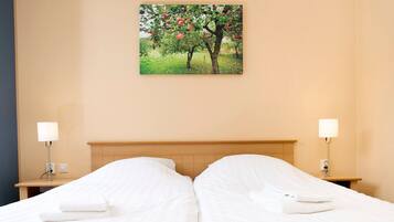 2 bedrooms, bed sheets