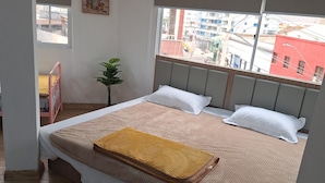 Premium bedding, down comforters, WiFi (free), individually decorated - NLM EXPRESS HOTEL (Iquique)