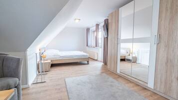 5 bedrooms, individually furnished, iron/ironing board