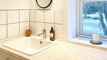 House | Bathroom