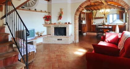 Elegant Castle Stay With Pool