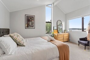 4 Schlafzimmer, Bügeleisen/Bügelbrett, kostenloses WLAN, Bettwäsche