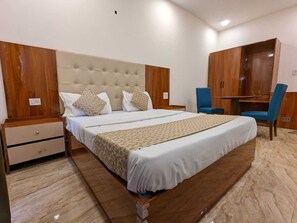 Deluxe Room - Hotel Bella Residency - Goa (Calangute)