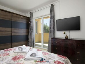 Villa - Villa Kostre Comfortable Holiday Residence (Marcana)