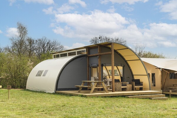 Glamping Tent In Netherlands With Pop-up Charm - Overijssel