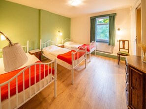 House | 18 bedrooms, individually furnished, bed sheets - Charming Chalet in Falaen by River & Chateau (Onhaye)