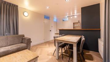 House | Dining