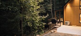 Waterview. Hot Tub. Gas Firepit. Lancaster 40 min.
