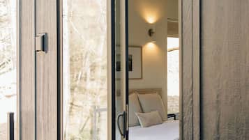 3 bedrooms, travel crib, free WiFi, bed sheets