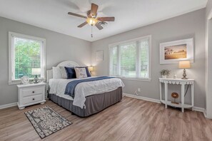 3 室のベッドルーム、アイロン / アイロン台、WiFi、ベッドシーツ