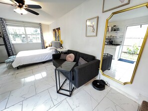 1 bedroom, desk, iron/ironing board, WiFi