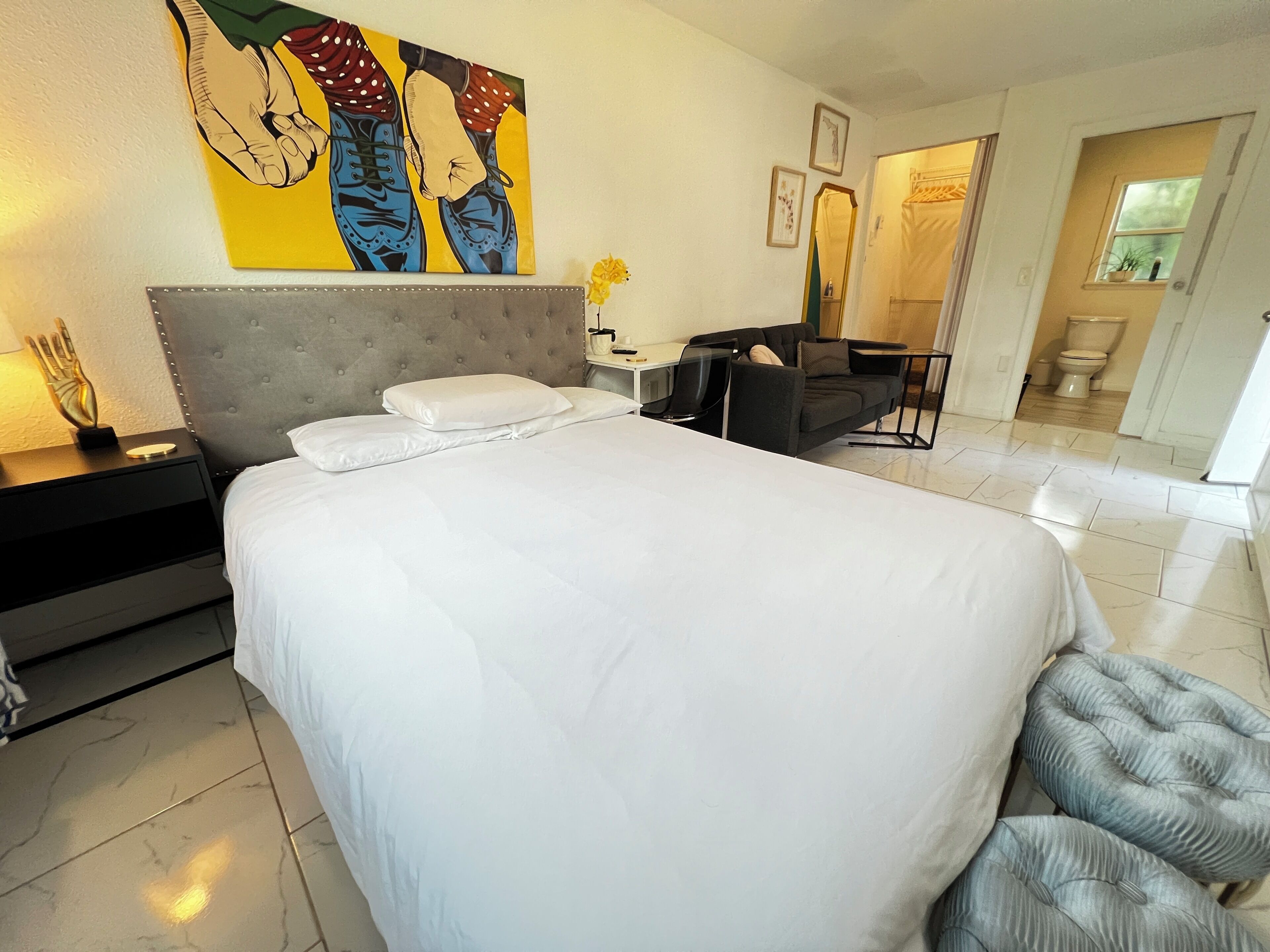 1 bedroom, desk, iron/ironing board, WiFi