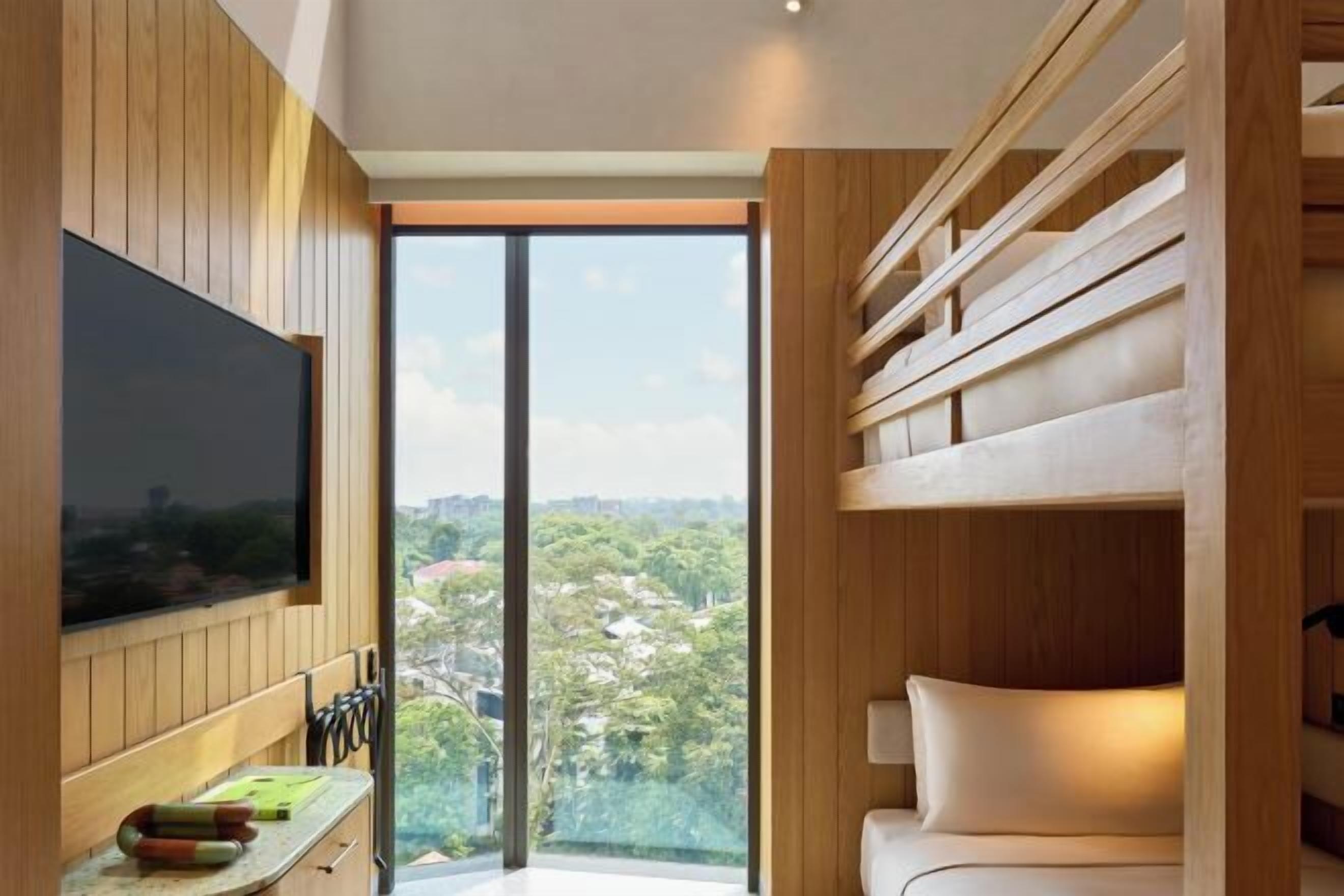 Minibar, in-room safe, desk, laptop workspace