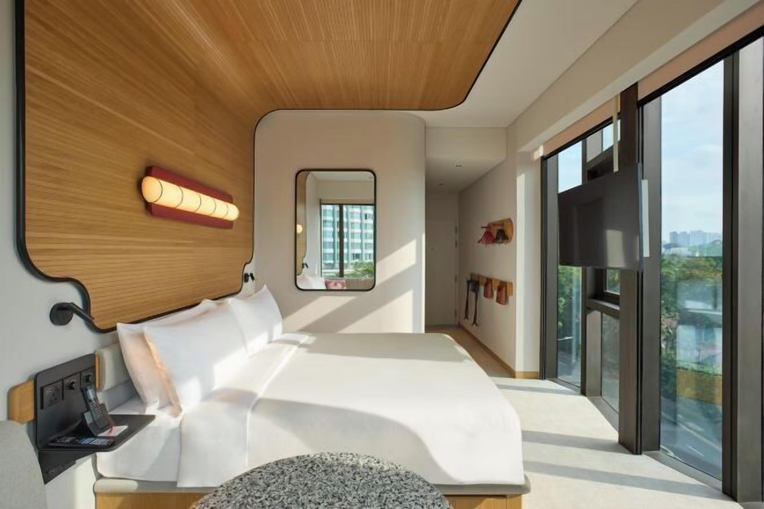 Minibar, in-room safe, desk, laptop workspace