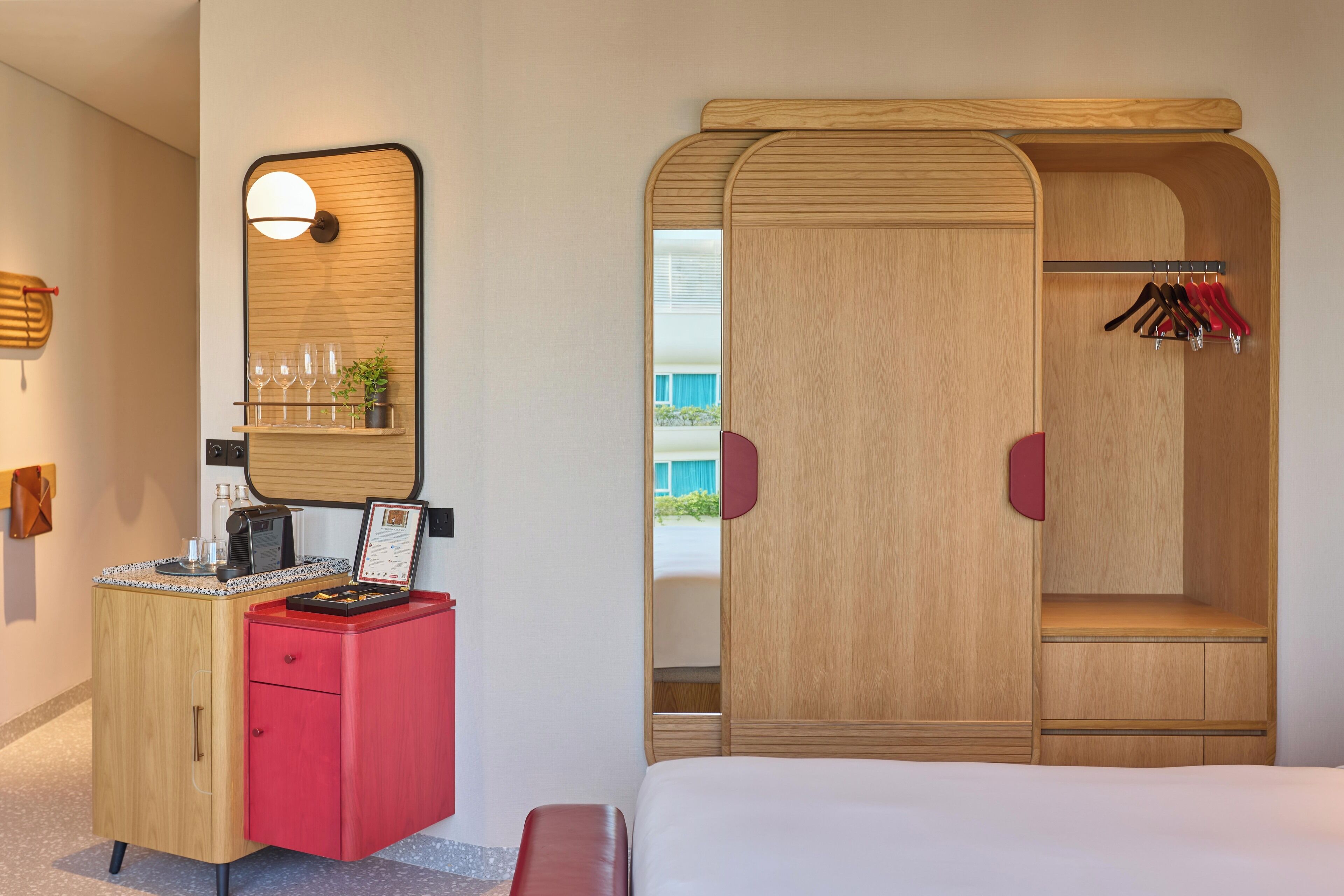 Deluxe King Pool View | Premium bedding, minibar, in-room safe, desk