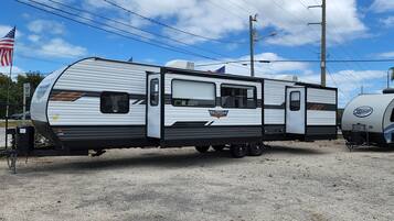 Enceinte de lâhĂ©bergement