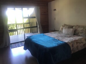 5 quartos, ferros/tábuas de passar roupa, Wi-Fi, roupa de cama