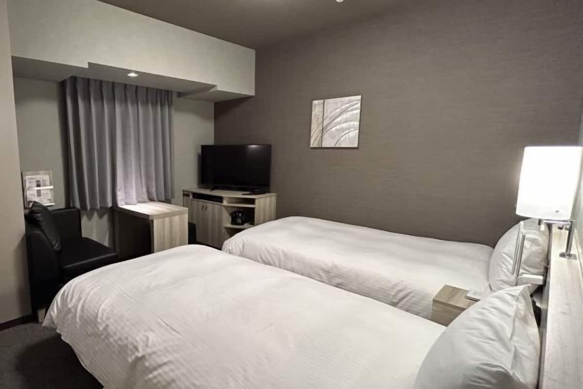 1 多间卧室、办公桌、熨斗/熨板、免费 WiFi