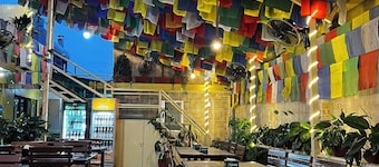 Boudha Stupa View Guest House