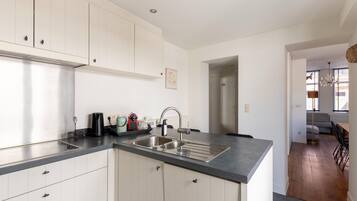 House | Private kitchen | Coffee/tea maker, electric kettle, toaster