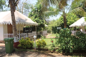 Garden - Sandy's Kinjal Farm & Tents Maharashtra (Karjat)