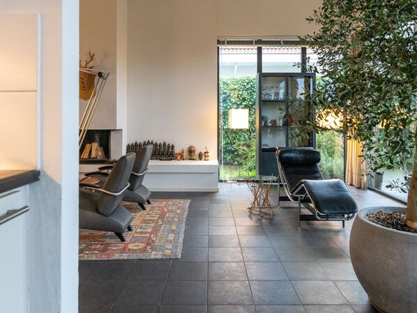 Living room - Cozy Forest Villa on the Water Near Harderwijk (Zeewolde)