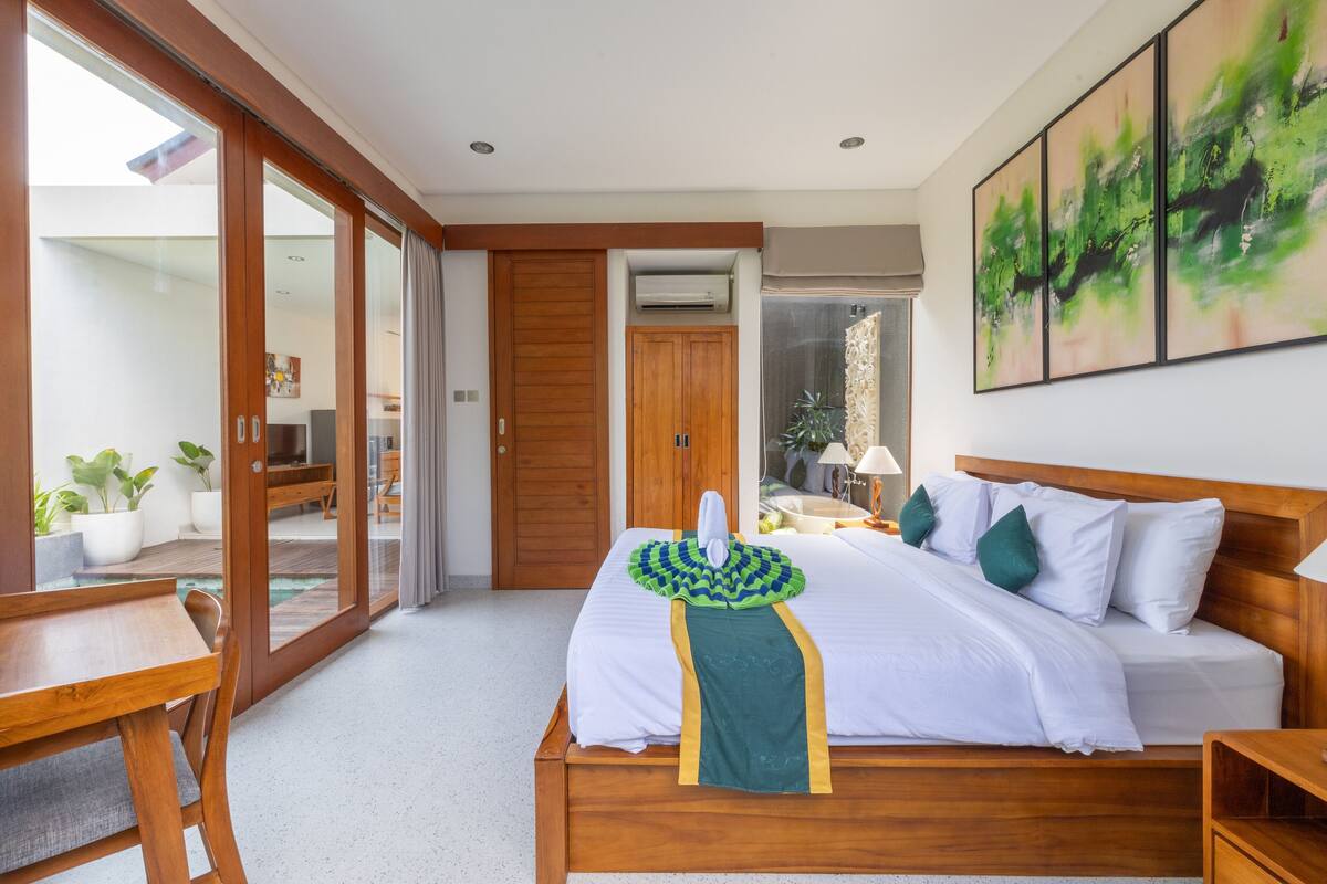 Villa, 2 Bedrooms | In-room safe, iron/ironing board (on request), WiFi (free), bed sheets
