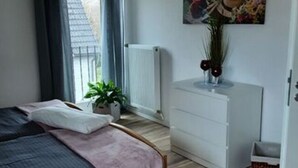 Appartement | 4 chambres, fer et planche à repasser, ameublement personnalisé