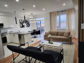 Luxury Ensuite | Living area | Smart TV