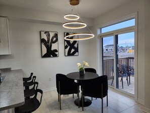 Hus | Spiseområde på rommet