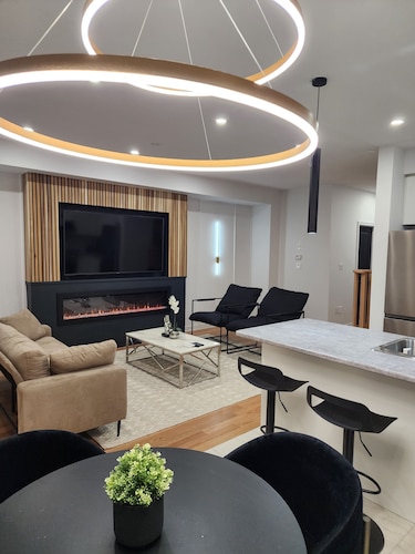 Exclusive Home in Niagara Falls