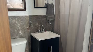 Family Apartment | Bathroom