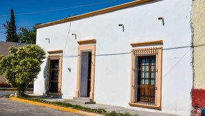Exterior - La Casita de Carranza (Cuatro Ciénegas)
