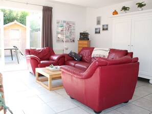 House | Living area - Nice Holiday Home With Garden Near Beach (Wemeldinge)