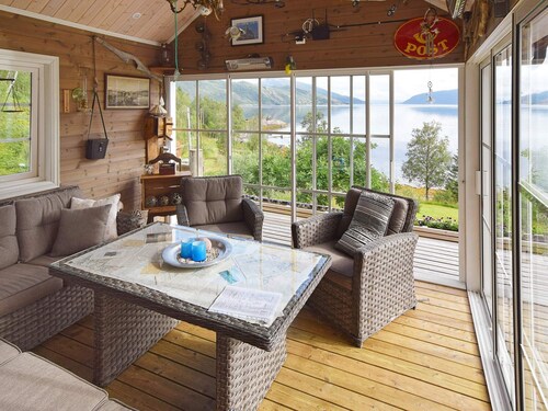 6 Person Holiday Home in Sandhornoy-by Traum