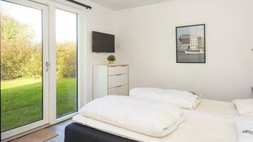 House | 6 bedrooms, individually furnished