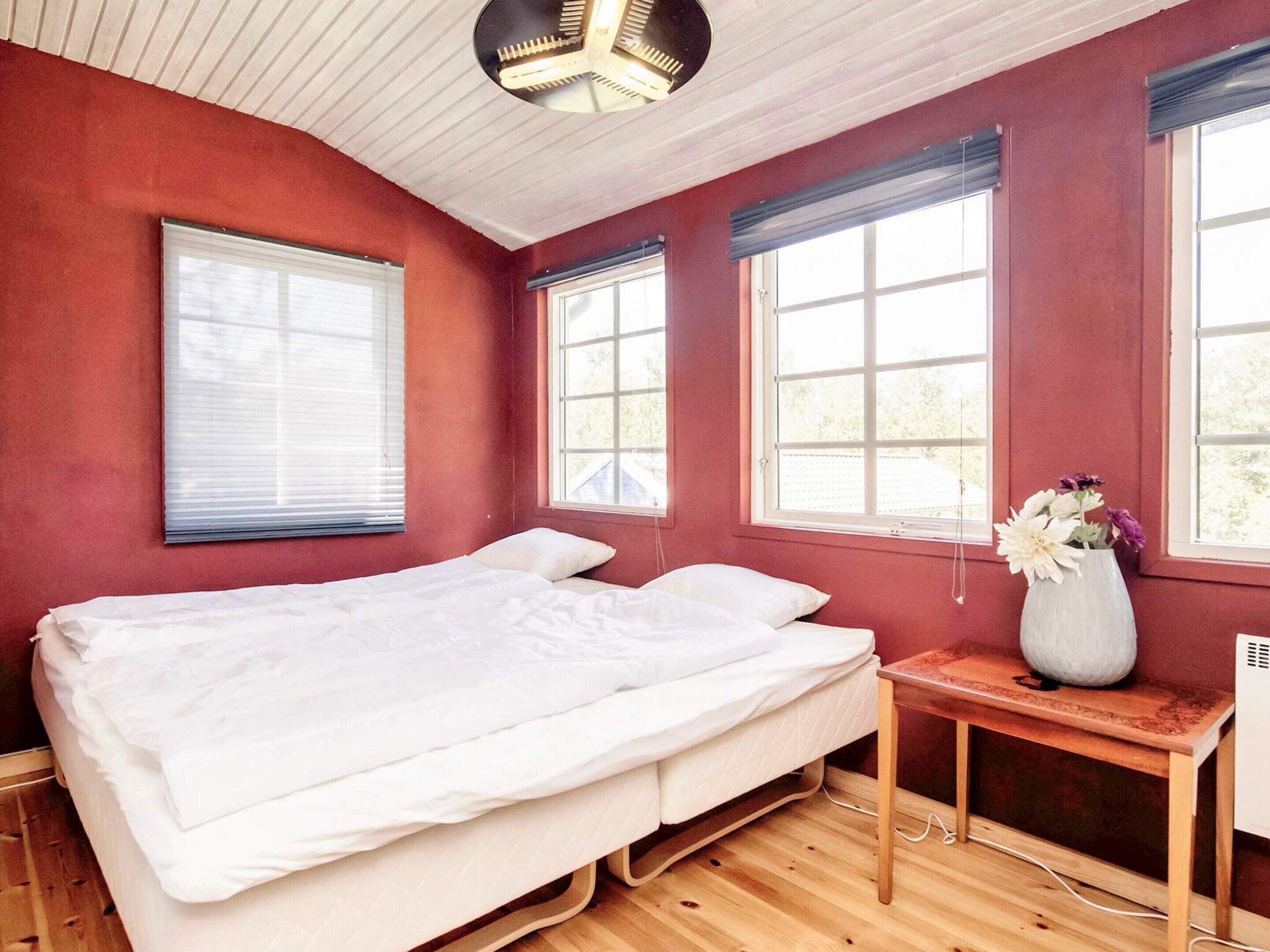 5 bedrooms, individually furnished