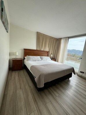 3 chambres, fer et planche Ă repasser, Wi-Fi, draps fournis