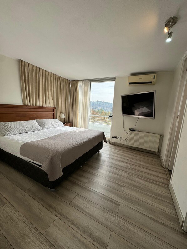 3 室のベッドルーム、アイロン / アイロン台、WiFi、ベッドシーツ