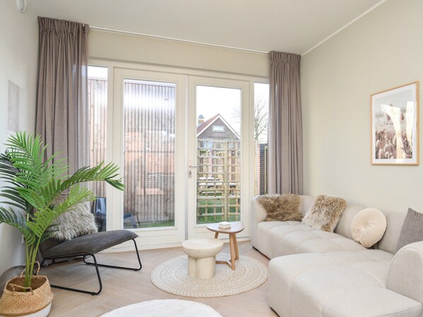 House | Living room