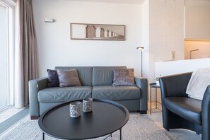 Apartment | Living room - Studio on the 4th Floor With sea View (Middelkerke)