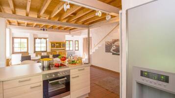 Apartment | Eigene Küche | Ofen, Wasserkocher