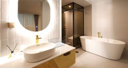 Changwon Denvasta Hotel Myeongseo Branch