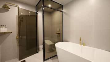 Superior Double Room | Bathroom