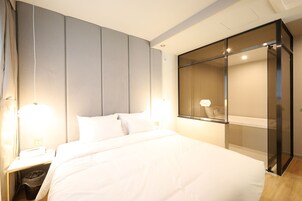 Superior Duplex | Soundproofing, WiFi (free)