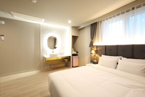 Superior Double Room | Soundproofing, free WiFi - Changwon Denvasta Hotel Myeongseo Branch (Changwon)