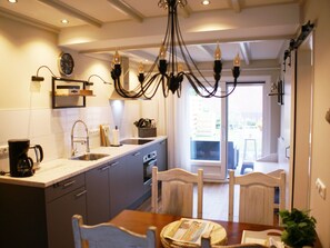 House | Private kitchen - Cottage by Wadden Sea With Scenic Views (Paesens)